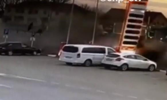 Жуткое ДТП вблизи АЗС попало на видео в Невинномысске
